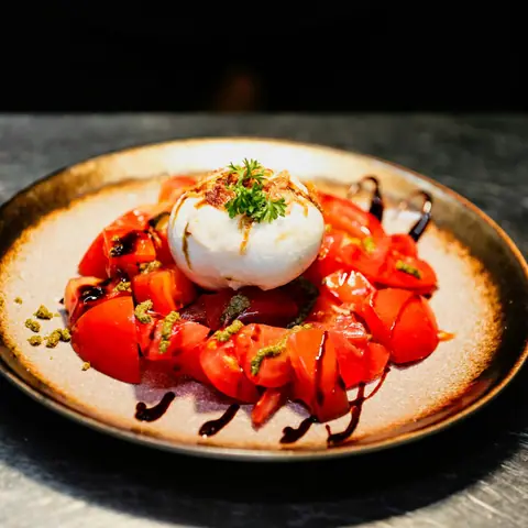 Burrata z pomidorami